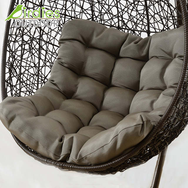 Balanço da cadeira de vime ao ar livre do jardim do balcão do ovo da fábrica dos passarinhos