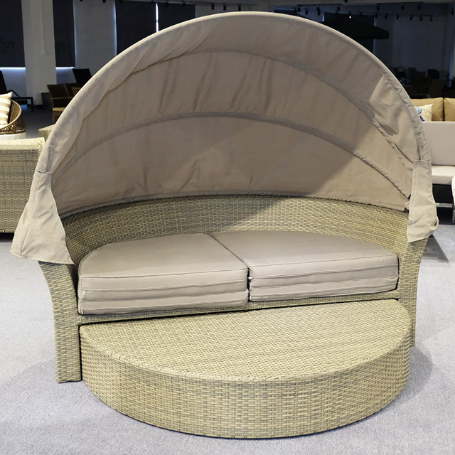 Fábrica de passarinhos dupla rodada com dossel Rattan dia piscina ao ar livre praia sol cama