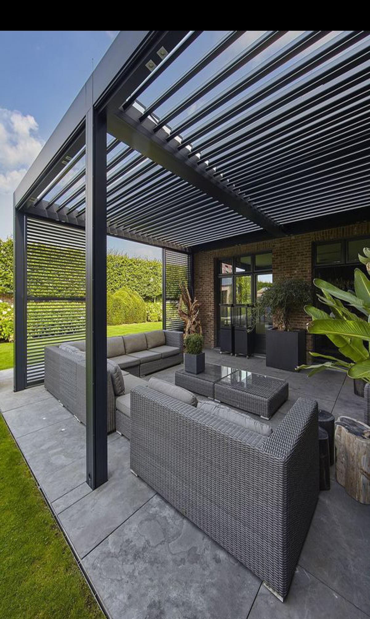 Toldo de jardim de alumínio para exterior motorizado elétrico retrátil independente resistente ao vento à prova d'água