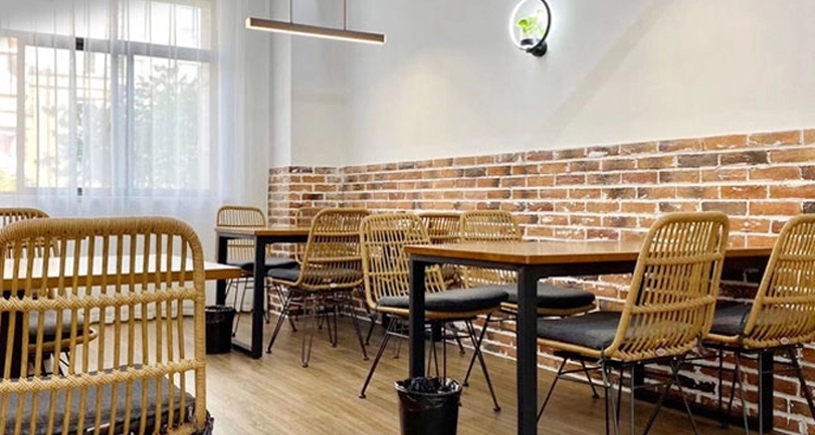 Moderno Jardim Ao Ar Livre Café Cadeira De Lazer Restaurante Pátio Jantar Cana-de-ferro Conjunto De Cadeiras De Vime / Vime