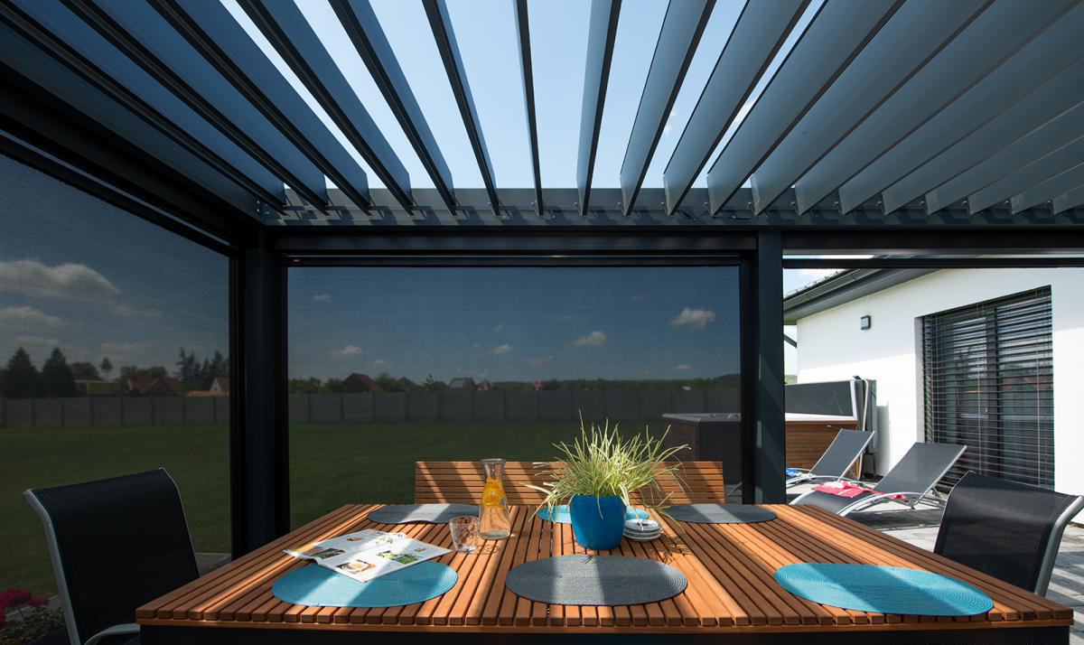 Toldo de jardim de alumínio para exterior motorizado elétrico retrátil independente resistente ao vento à prova d'água